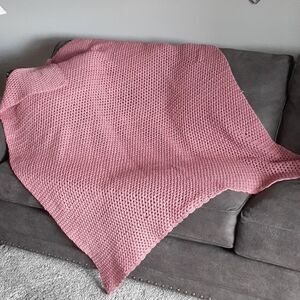 Lovely hand crocheted dusty rose 46" X 59" afghan with scalloped edges on 2 side